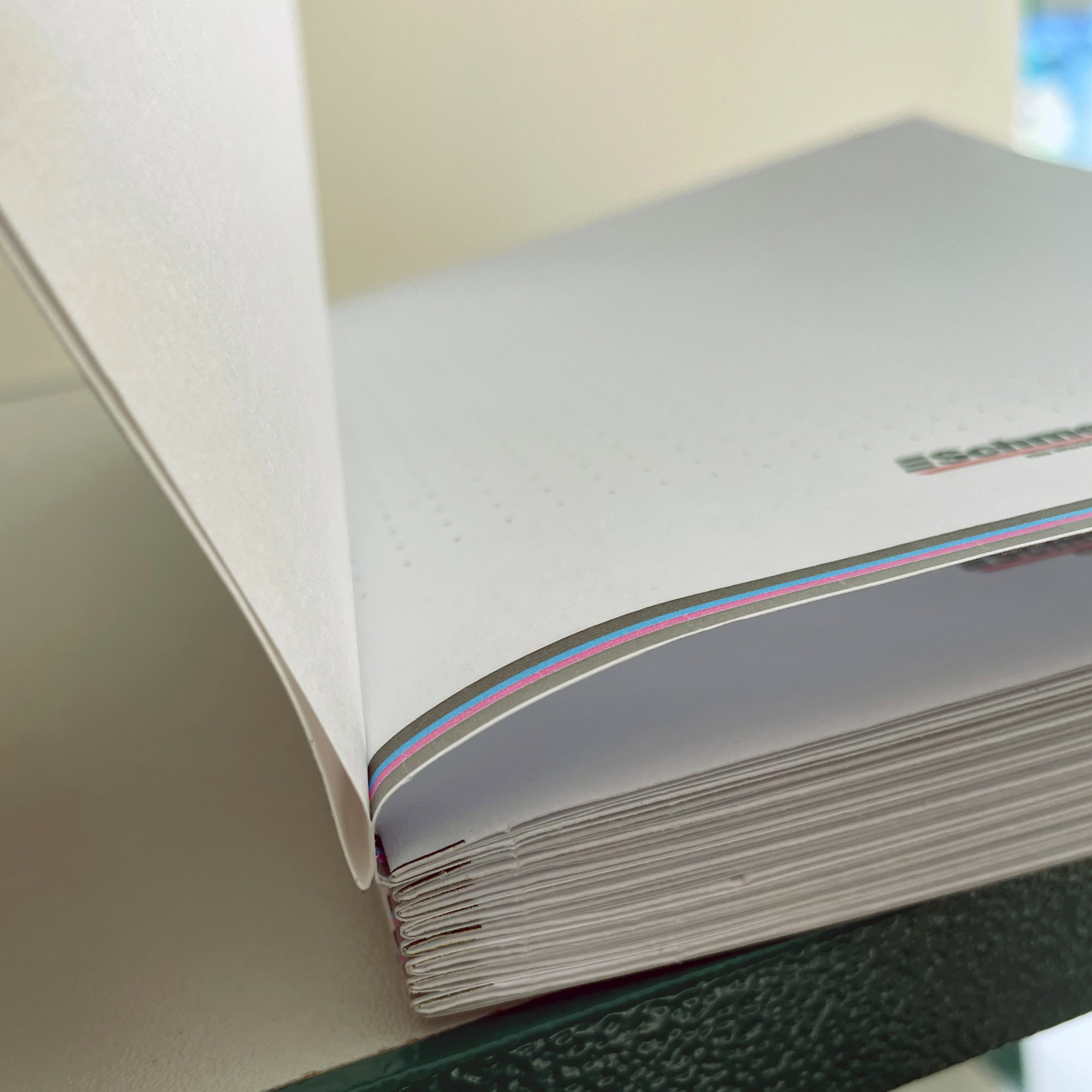 PräziGard | Endsheet gluing machine - ideal for sewn book blocks - Applications: hardcover books, notebooks, diaries, organizers... - image-6