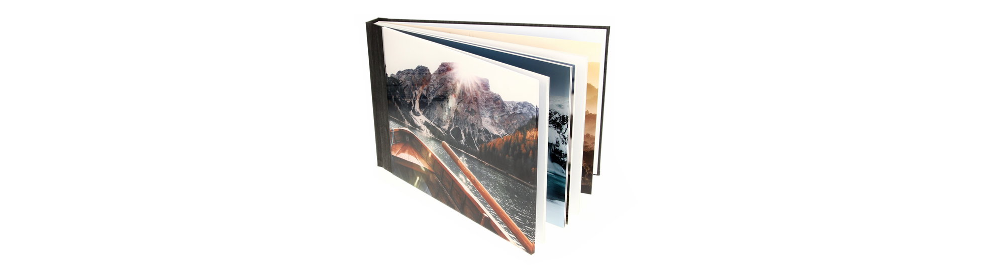 Stehendes Fotobuch mit Layflat-Bindung und Titelseite aus Acrylglas