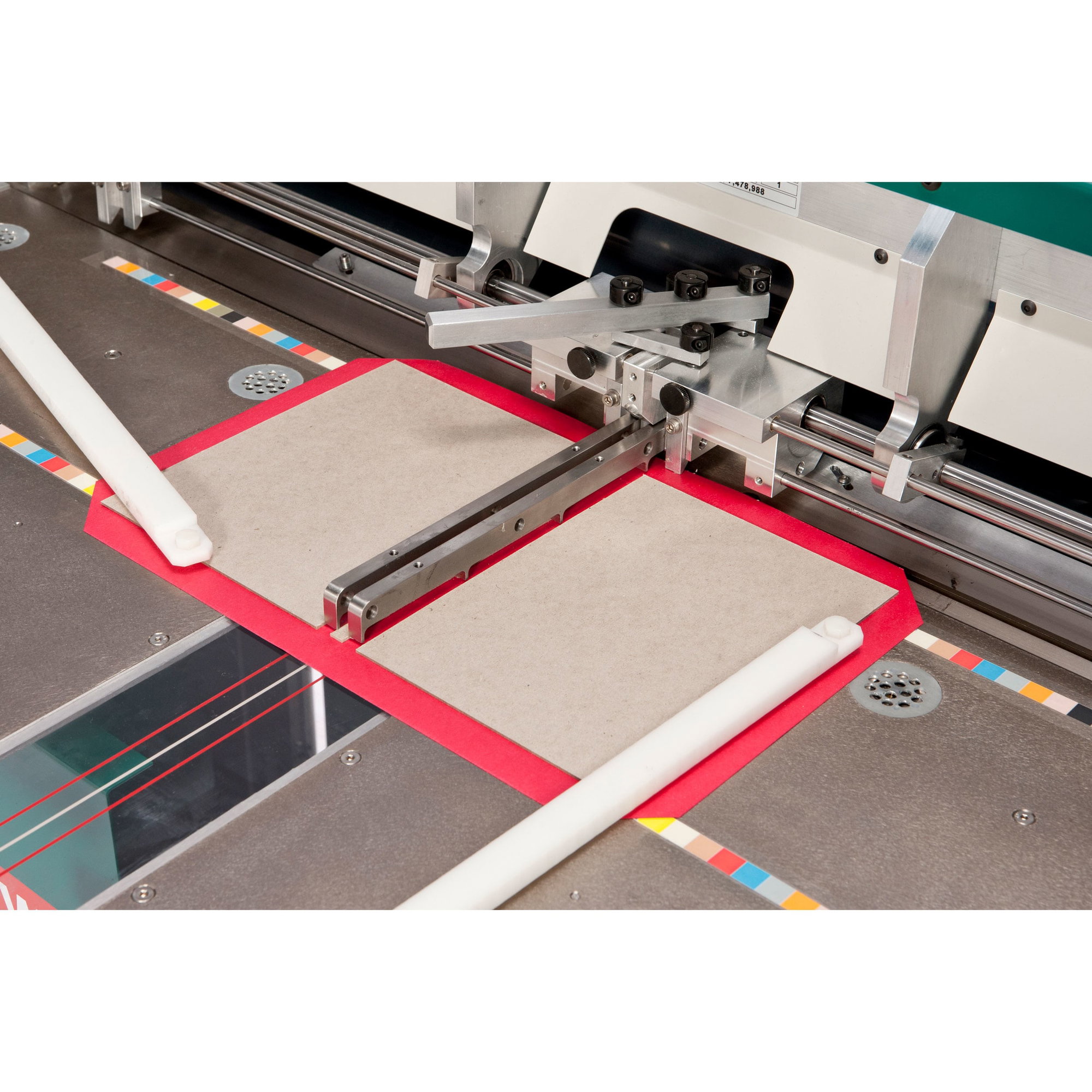 PräziCase Pro | Máquina de hacer tapas de libro - Máquina semiautomática para la confección de tapas duras - » Inclusive guía para colocar l... - imagen-2