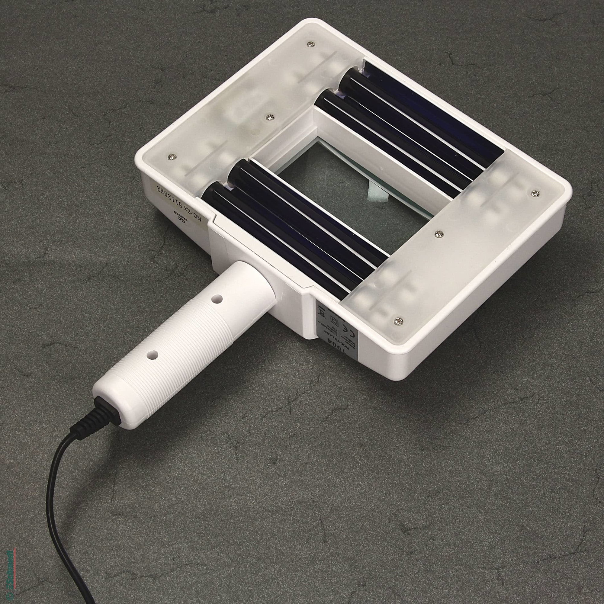 UV A Hand magnifying lamp - with 368 nm wavelength - for surface investigation of objects undergoing conservation and preservation... - image-4