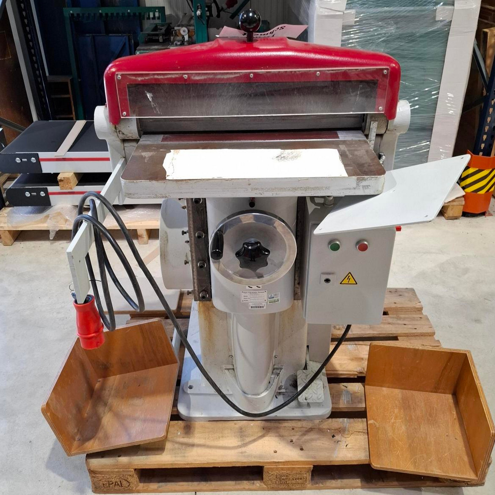 Buchblock-Rundemaschine - Gebrauchtmaschine - Typ: Tränklein BRM 500
S/N 1770 - Bj. 08/2009
Maschine zum Runden von fadengehefteten und kl... - Bild-1