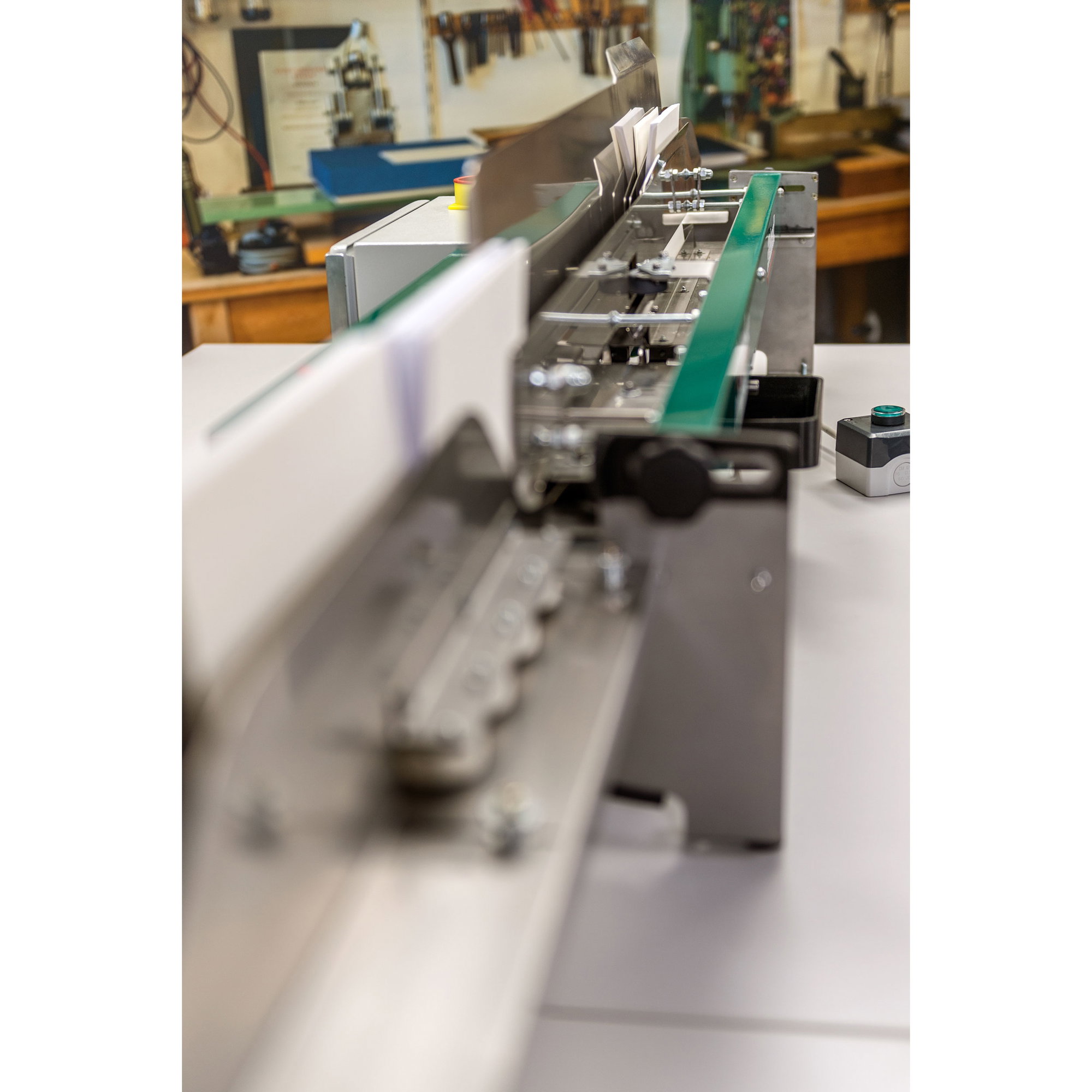 PräziGard | Endsheet gluing machine - ideal for sewn book blocks - Applications: hardcover books, notebooks, diaries, organizers... - image-4