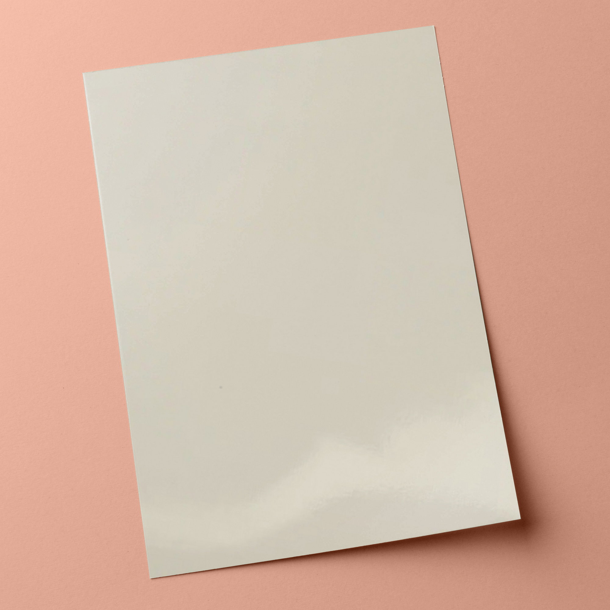 Cartón brillante | blanco - Formato: 70 x 100 cm - sentido longitudinal - como tapas para libros y folletos, para carpetas, modelismo, tarje... - imagen-1