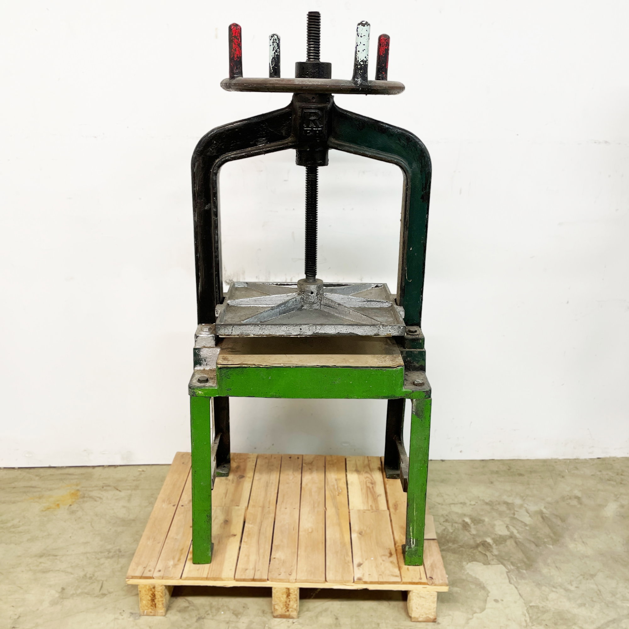 Buchpresse - Gebrauchtmaschine - Typ: REH...