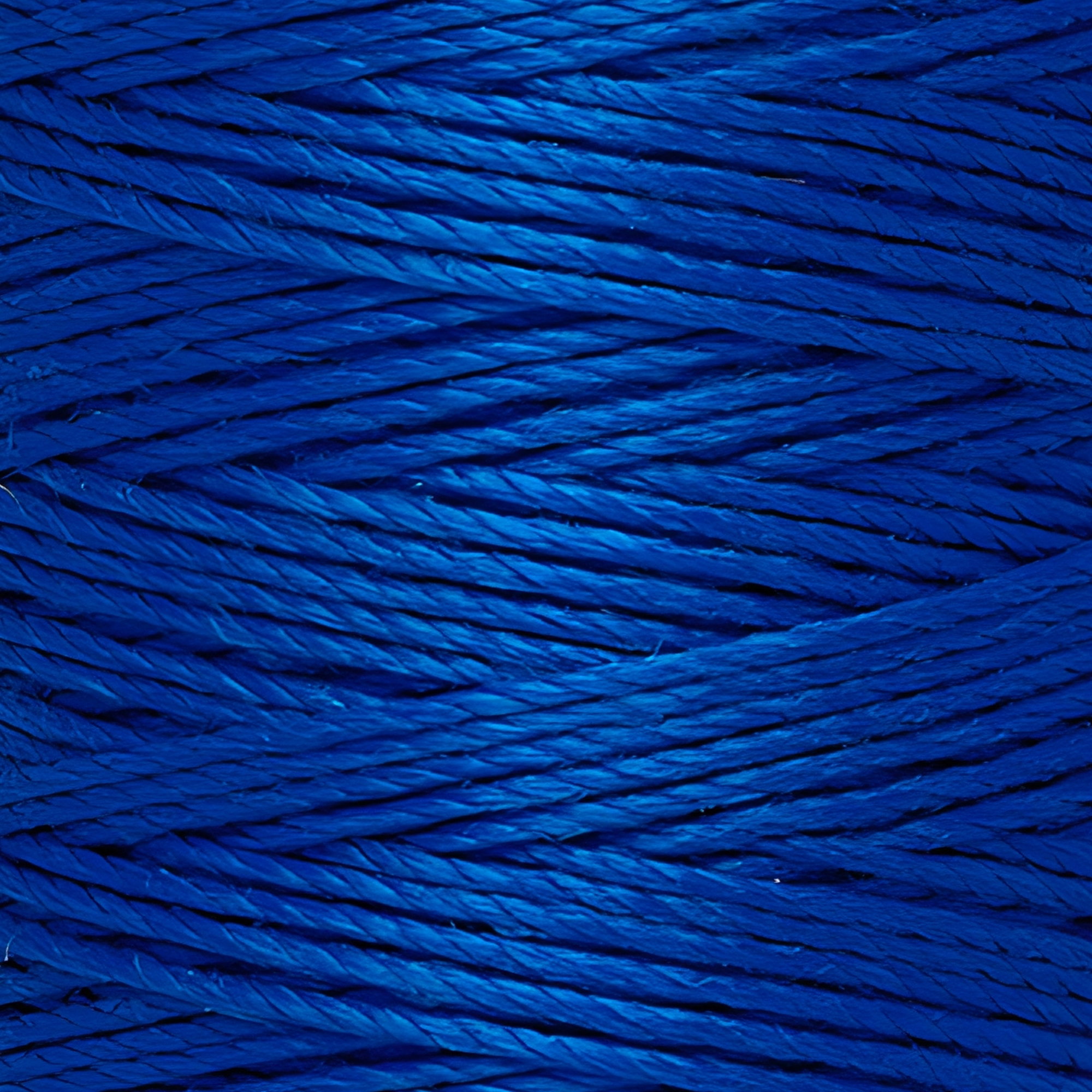 Hilo de seda • de colores - Color 315 - azul real - Este hilo natural de seda 100%, elegantemente lustroso, se utiliza para coser su propia ...