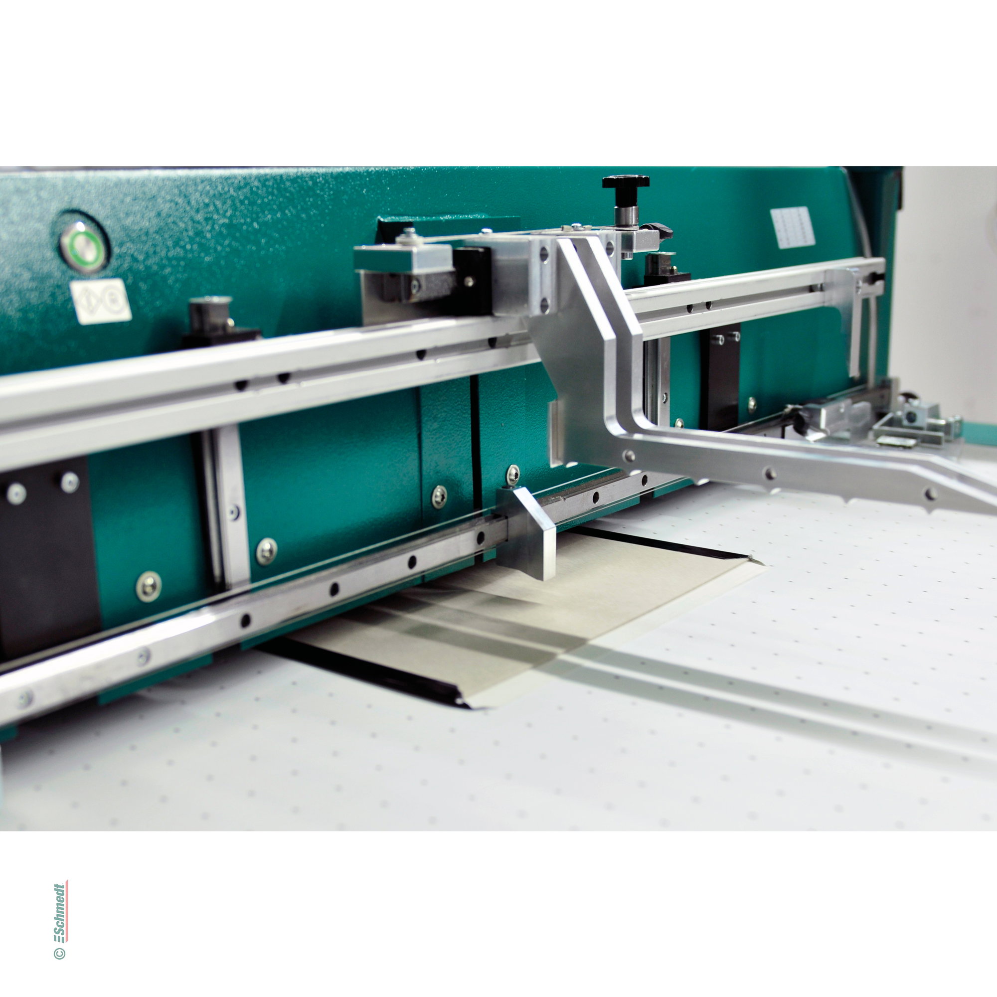 PräDeka XL | Case-making machine - Semi-automatic casemaker for hardcover cases - Applications: single-part products, e.g. gameboards, asymm... - image-4